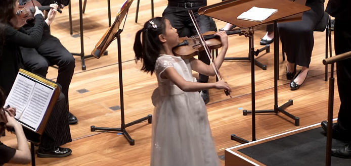 Leia Zhu Mendelssohn