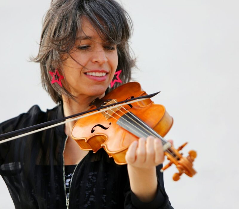 Violinist Amandine Beyer