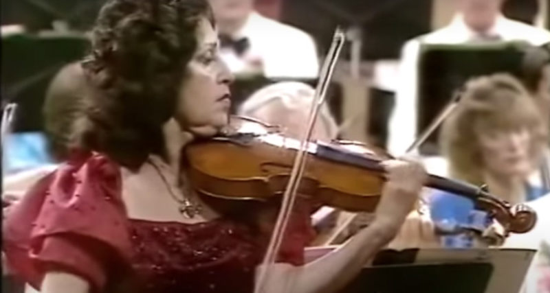 FLASHBACK FRIDAY | Ida Haendel - Saint-Saëns Violin Concerto No. 3 [1989] - image attachment