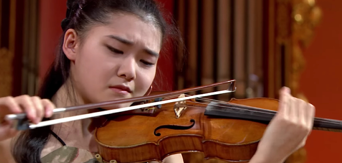 FLASHBACK FRIDAY | VC Young Artist Moné Hattori - Wieniawski Competition, 17 Years Old [2016] - image attachment