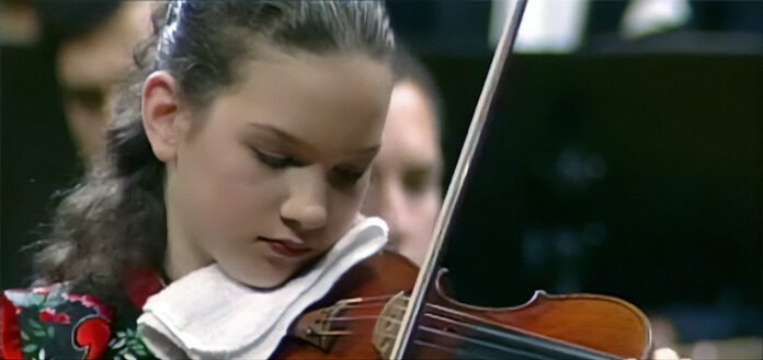 THROWBACK THURSDAY | Hilary Hahn in 1996 — Sibelius Violin Concerto - image attachment