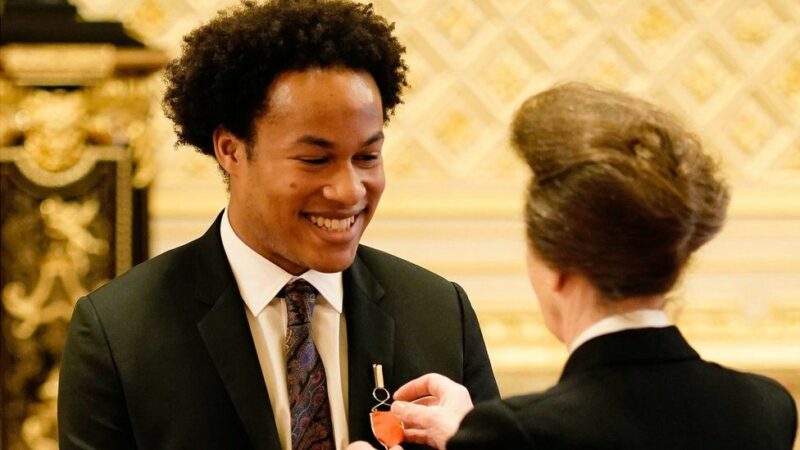 Cellist Sheku Kanneh-Mason Receives MBE - image attachment