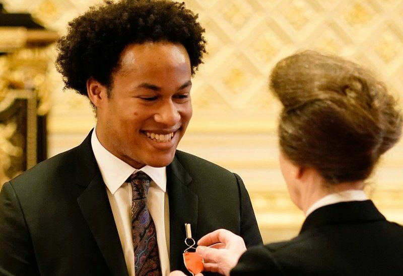 Cellist Sheku Kanneh-Mason Receives MBE - image attachment