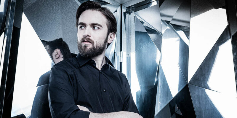 Pianist Daniil Trifonov Postpones Recitals Due to Injury - image attachment