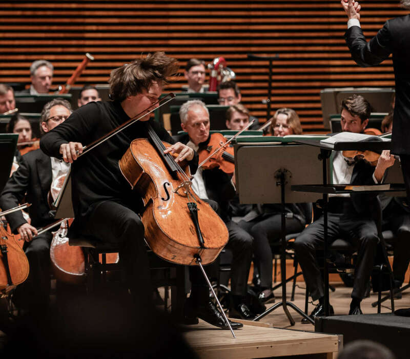 Cellist Ivan Karizna
